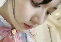 吃瓜女网红图片最新视频,揭秘吃瓜女网红最新视频幕后故事”