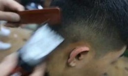 男生爆料发型翻车视频,网红发型变“灾难”，网友直呼认不出