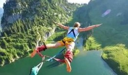 最新爆料蹦极事件新闻发布会,蹦极事件新闻发布会聚焦安全与责任