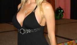 杰西简在线观看,在线观看，揭秘青春校园的甜蜜与成长