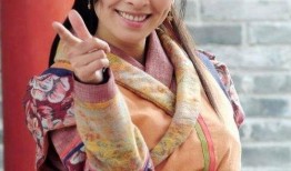 张庭鞋子爆料视频播放大全,揭秘明星私藏鞋履背后的时尚故事